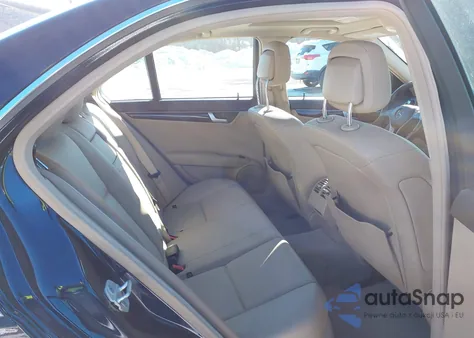 2014 Mercedes-Benz C 300 Sport 4Matic из США, поврежденный, VIN WDDGF8AB8ER323040